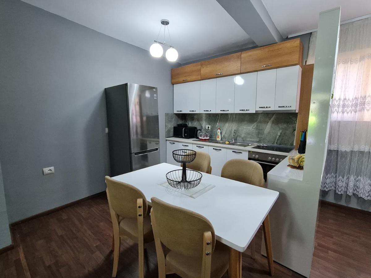 Jon'S Apartment Тирана Экстерьер фото