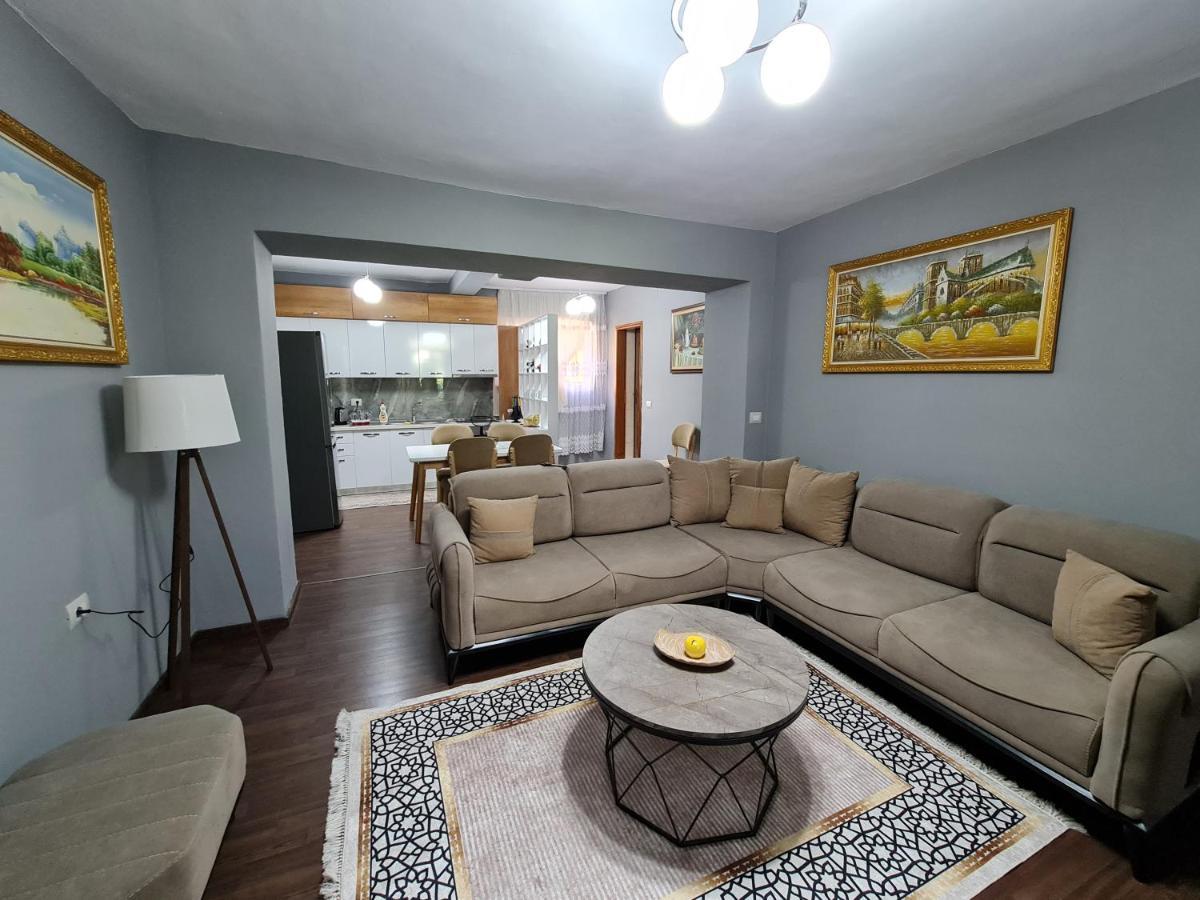 Jon'S Apartment Тирана Экстерьер фото