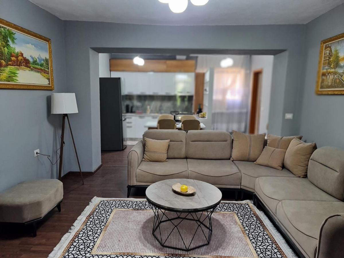 Jon'S Apartment Тирана Экстерьер фото