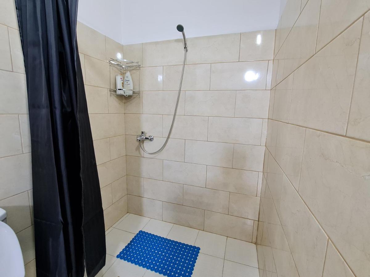 Jon'S Apartment Тирана Экстерьер фото