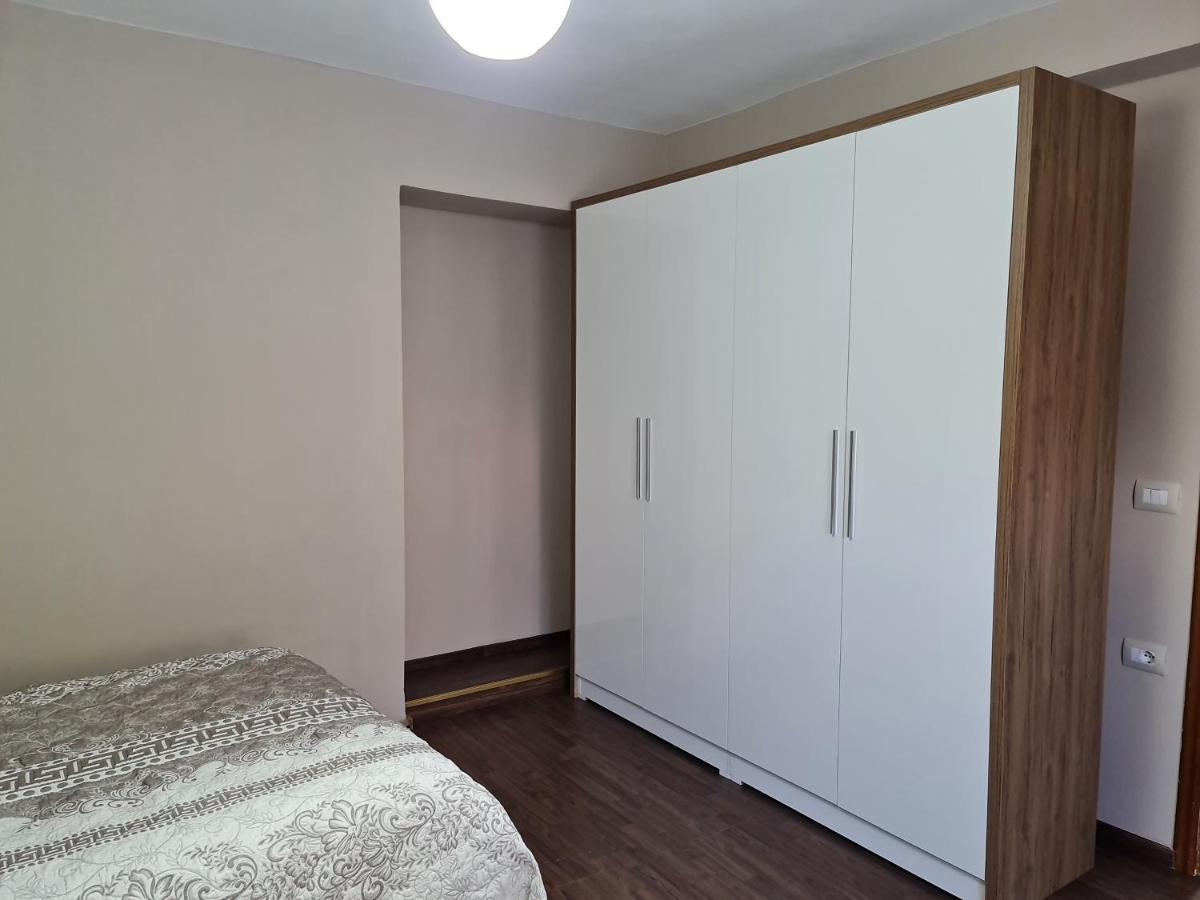 Jon'S Apartment Тирана Экстерьер фото
